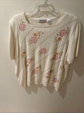 Alfred Dunner cream short sleeve knit top with pink & green floral embroidery